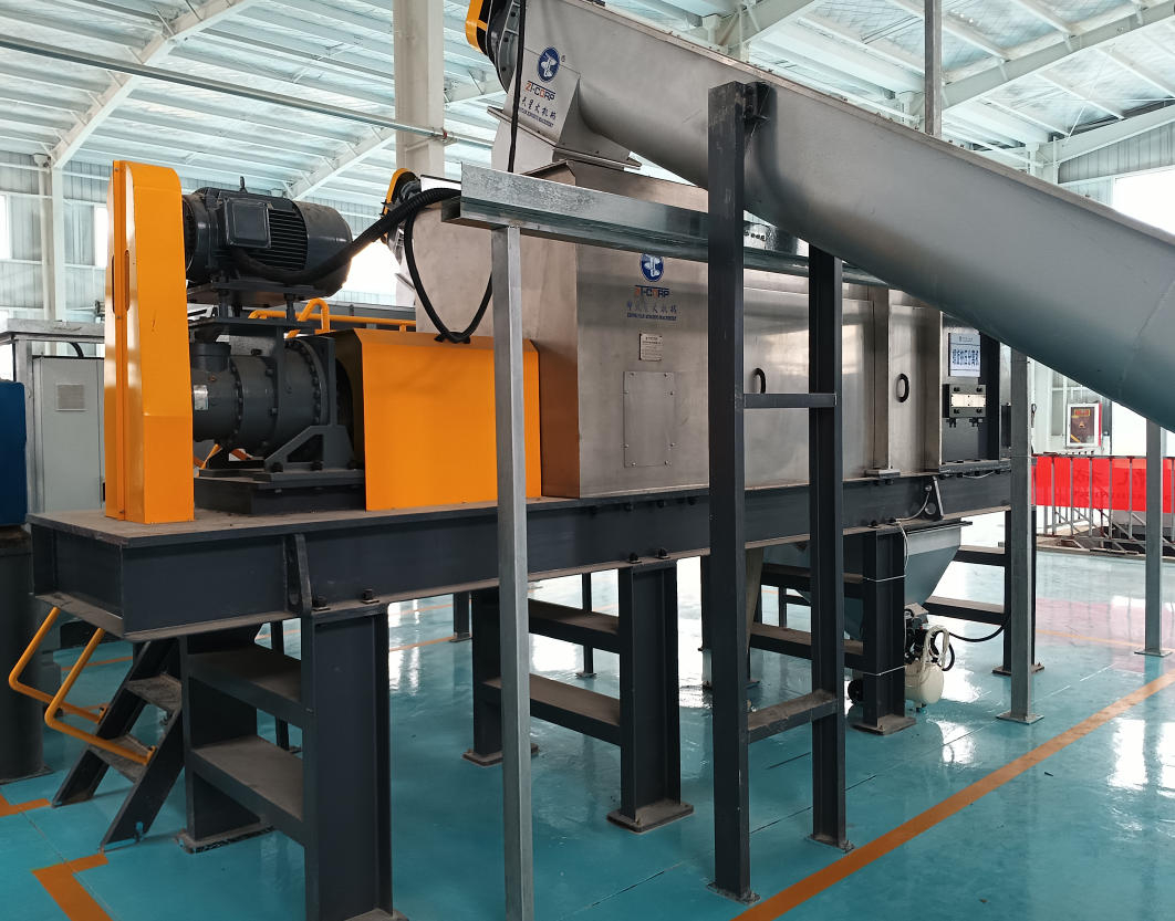 餐廚垃圾螺旋壓榨機  高效實現餐廚垃圾固液分離